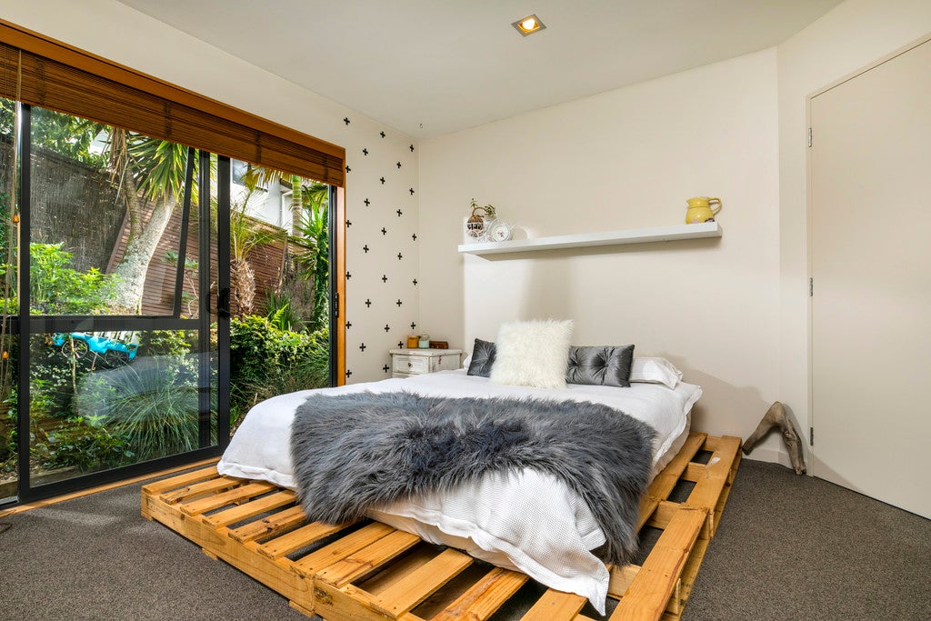 2 Te Wharau Drive, Greenhithe, Auckland - Carousel 26