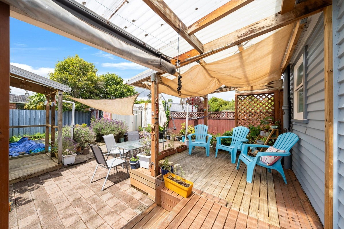 40 Henry Street, Ebdentown, Upper Hutt - Carousel 2