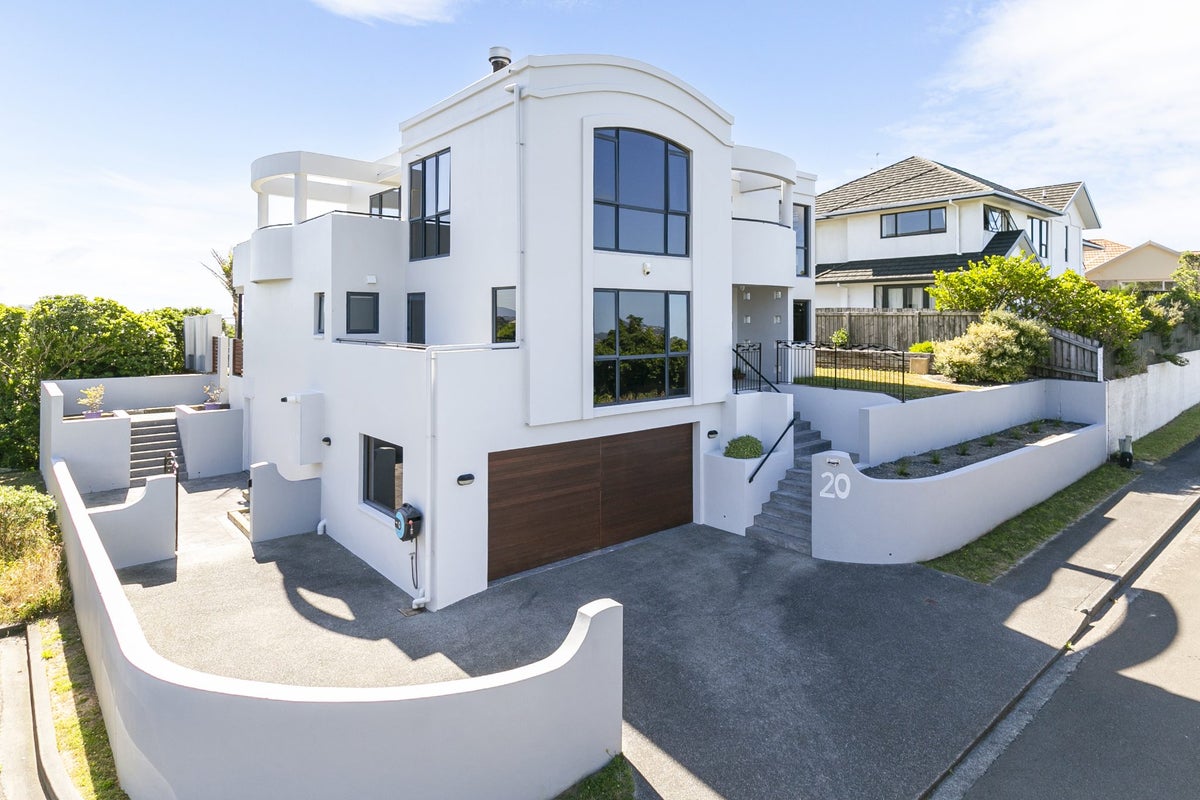20 Imran Terrace, Khandallah, Wellington - Carousel 1