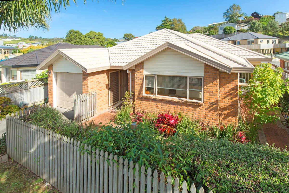 7 Red Hibiscus Road, Stanmore Bay, Whangaparaoa - Carousel 2