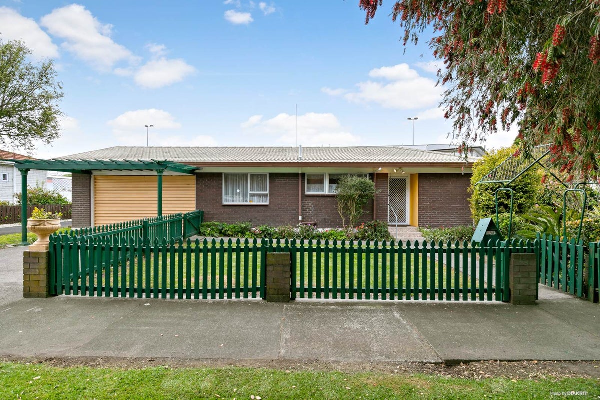 26A Wilmay Avenue, Papatoetoe, Auckland - Carousel 1