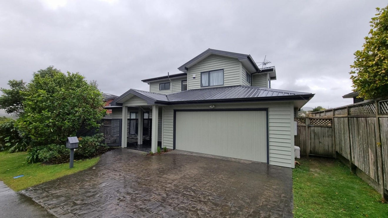 56 Abilene Crescent, Churton Park, Wellington - Carousel 1