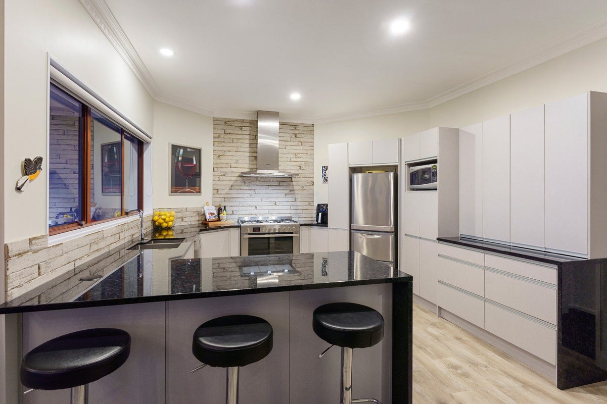 11 Island View Terrace, Waikanae Beach, Waikanae - Carousel 2