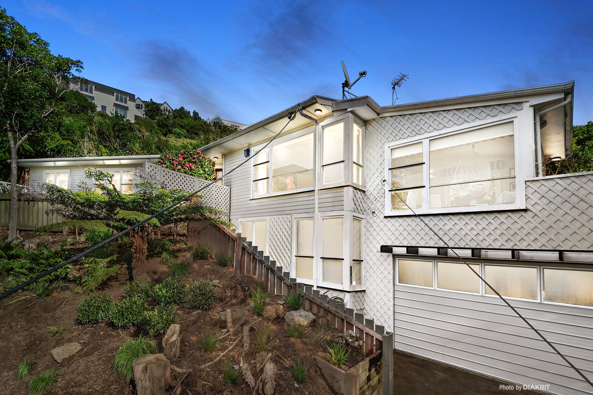 31A Spencer Street, Crofton Downs, Wellington - Carousel 1