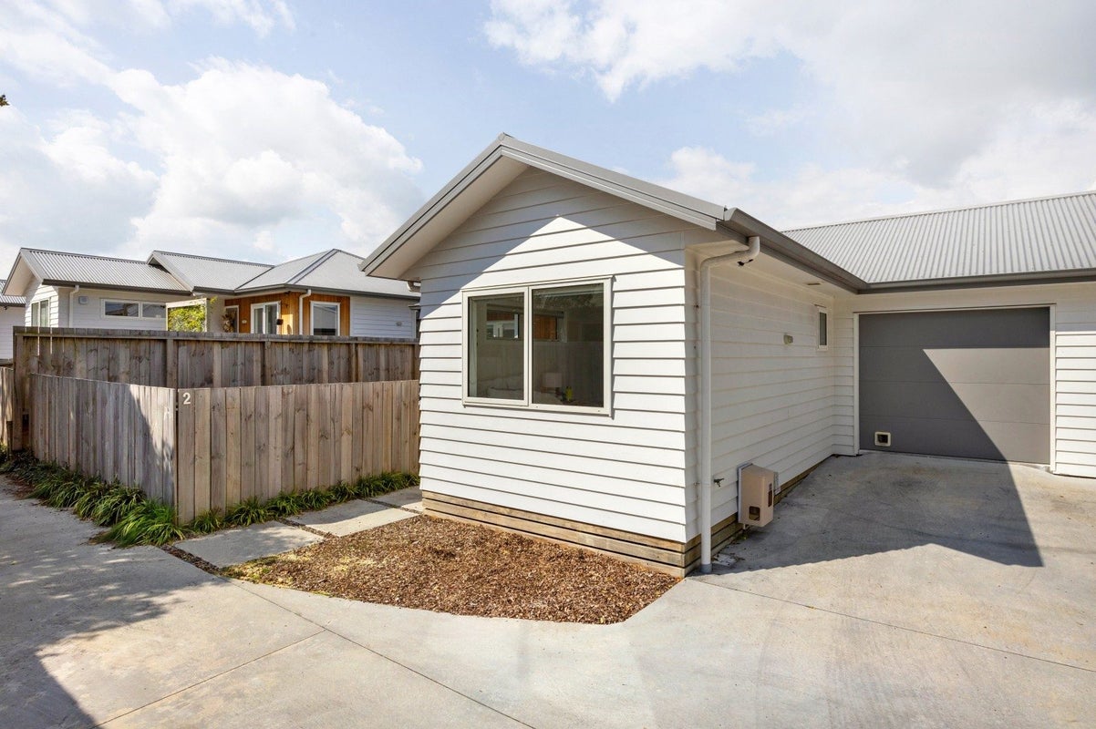 2/3 Brocas Avenue, Hillcrest, Hamilton - Carousel 2