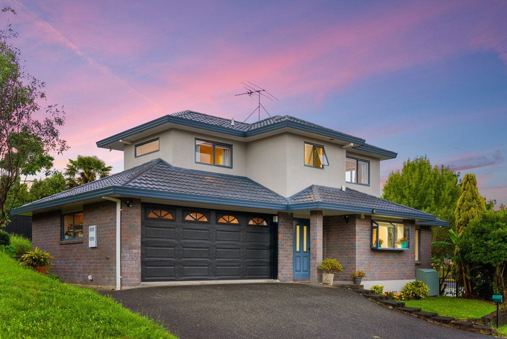 64 Milan Drive, Glen Eden, Auckland - Carousel 1