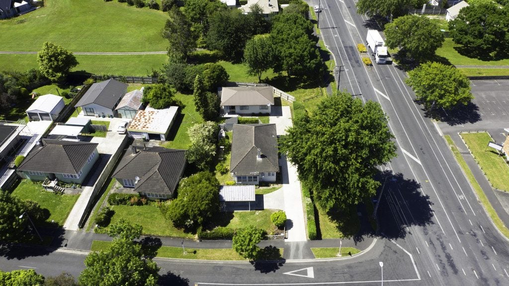 2 & 2A Sare Crescent, Fairfield, Hamilton, Waikato - Carousel 20
