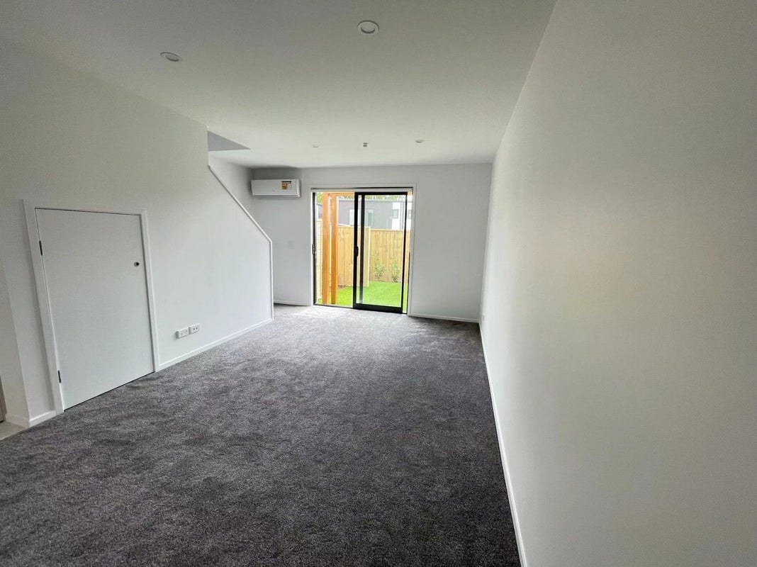 6/41 Kervil Avenue, Te Atatu Peninsula, Auckland - Carousel 2