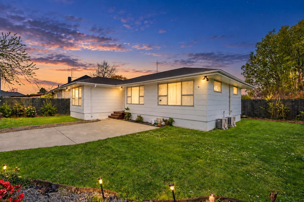 5 Davey Place, Fairfield, Hamilton, Waikato - Carousel 1