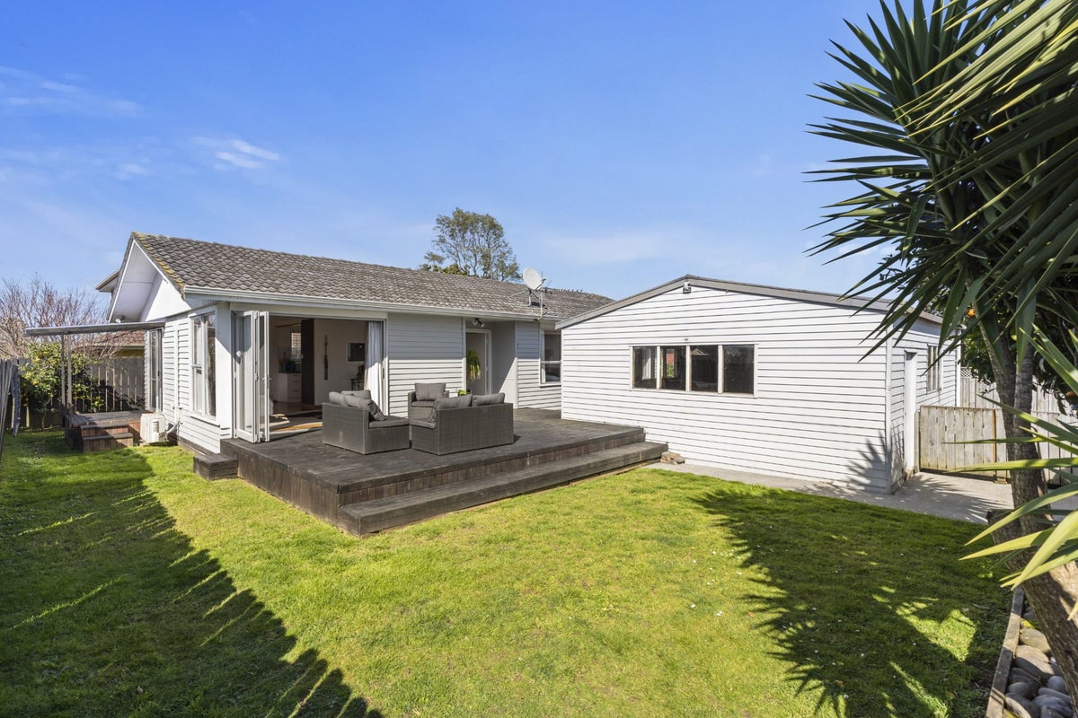 6 Archmillen Avenue, Pakuranga Heights, Auckland - Carousel 1