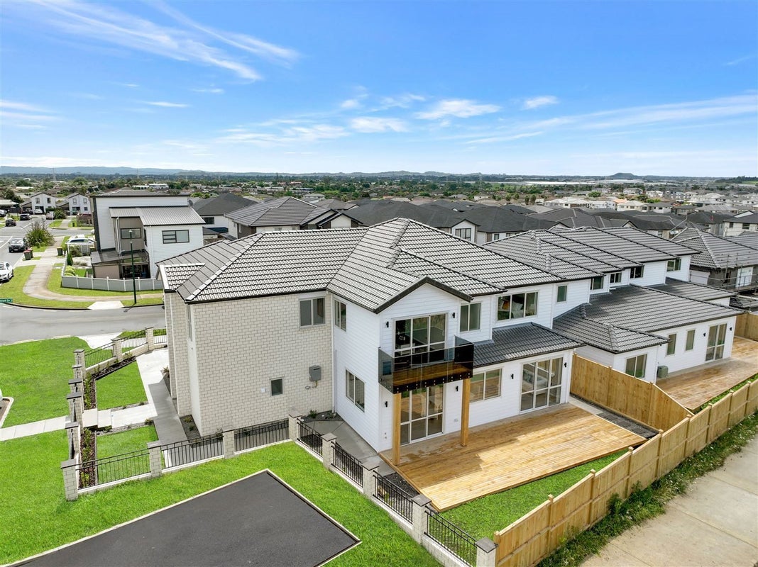 15 Drumconnell Drive, Flat Bush, Auckland - Carousel 2