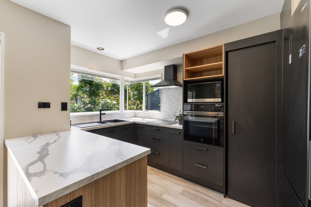 22A Gamblins Road, Saint Martins, Christchurch - Carousel 2