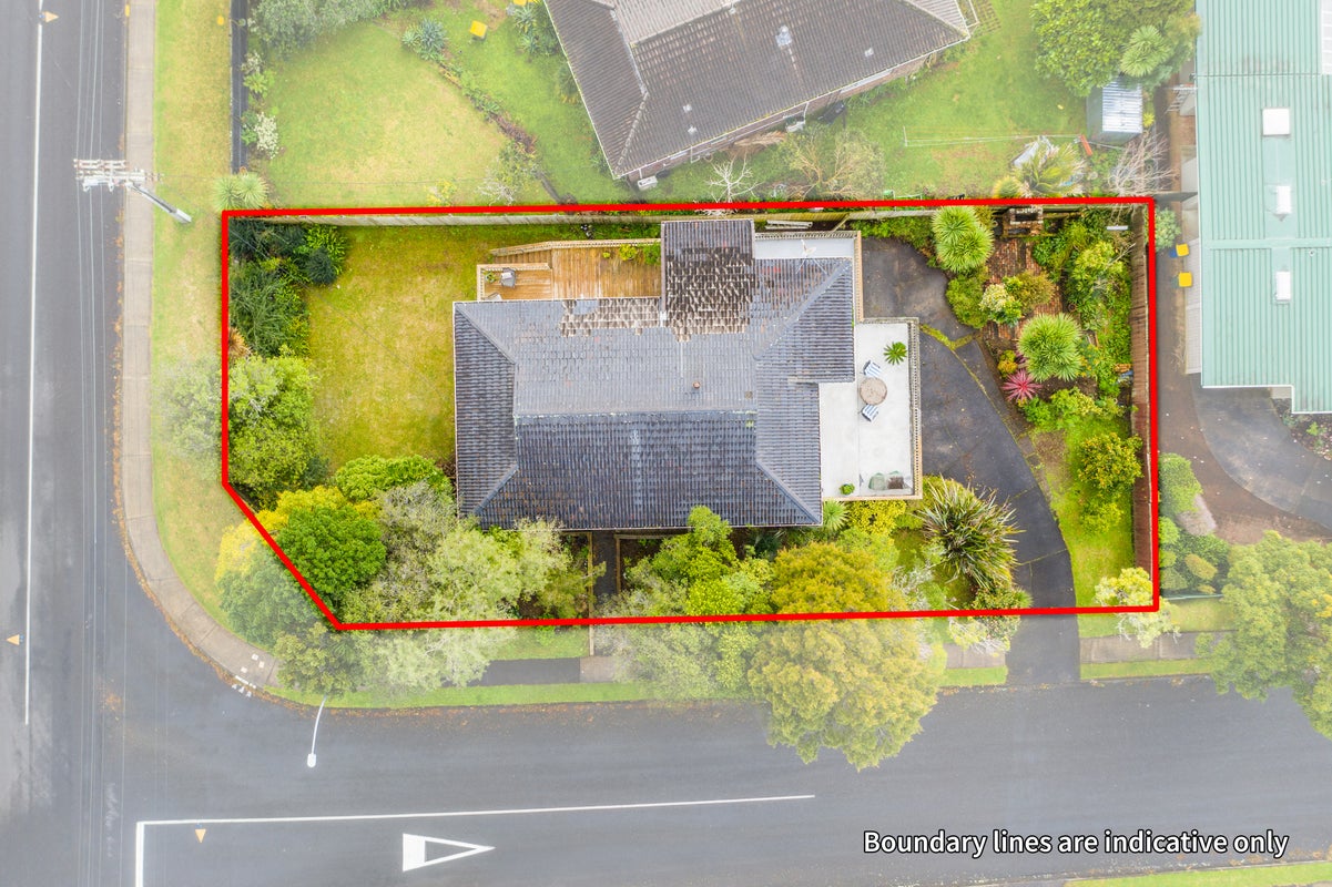 44 Shetland Street, Glen Eden, Auckland - Carousel 21