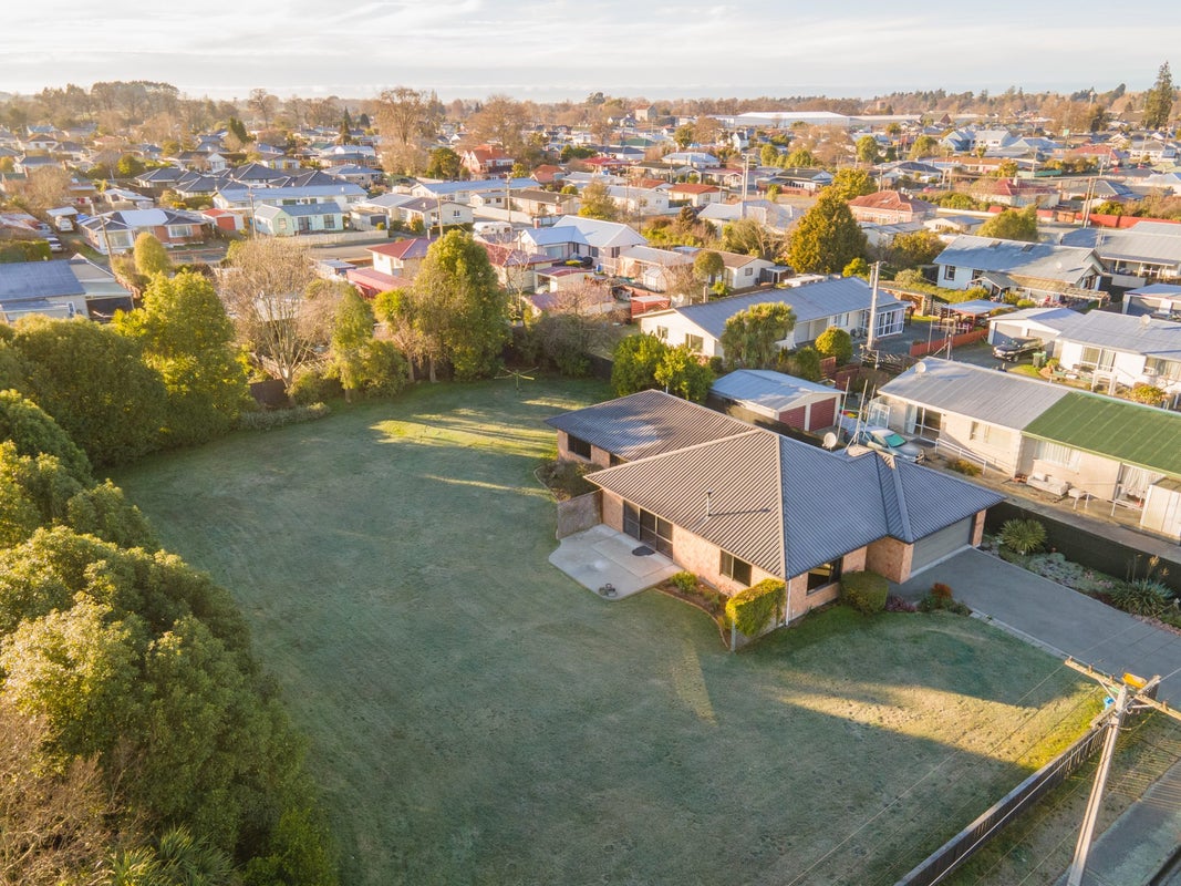 46 Thomas Street, Temuka - Carousel 1
