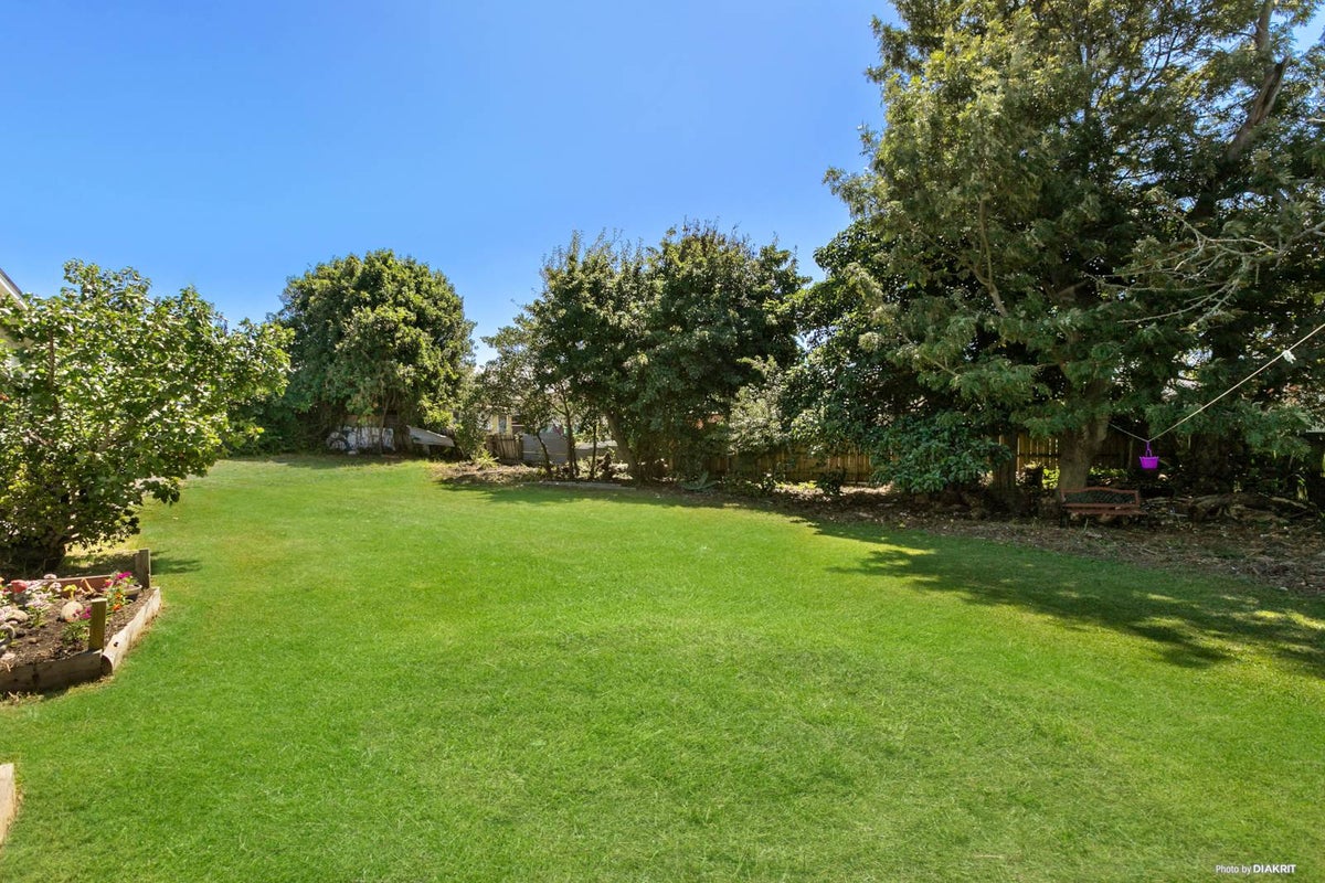 21 Lachlan Place, Favona, Auckland - Carousel 2
