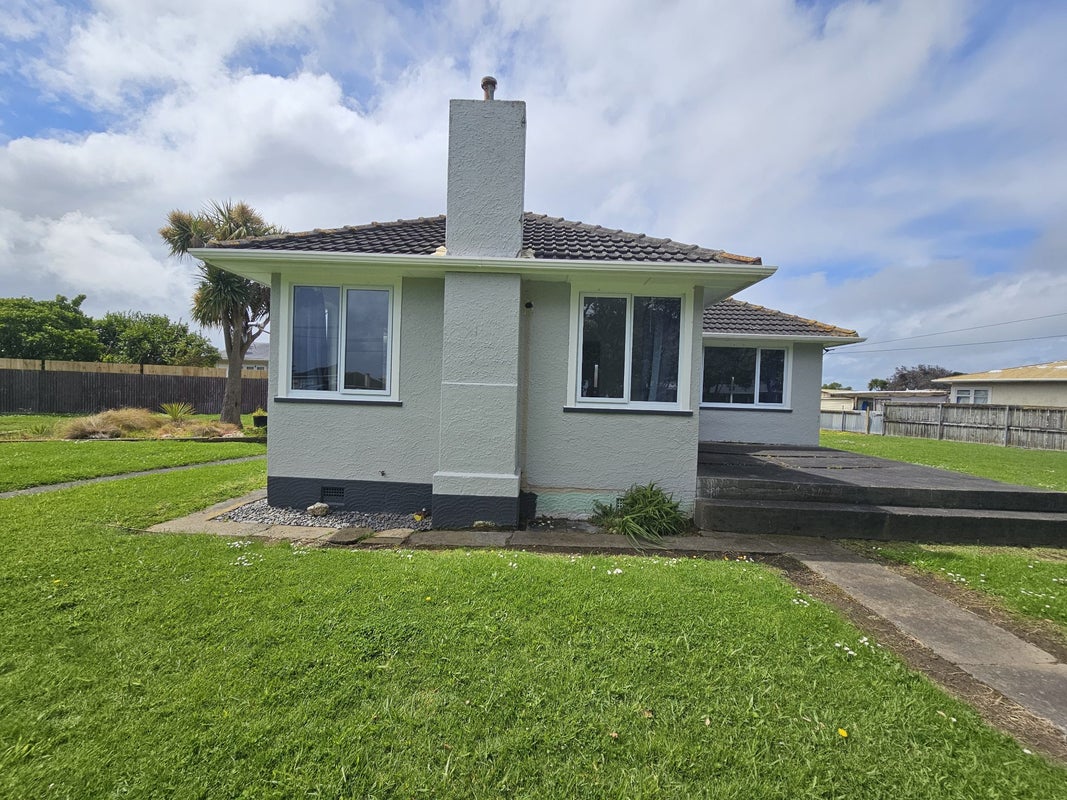 30 Polson Street, Castlecliff, Whanganui - Carousel 1