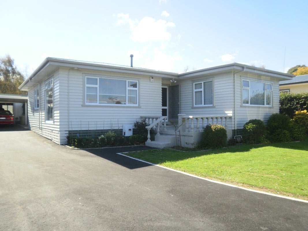 5 Wingate Street, Bader, Hamilton - Carousel 1