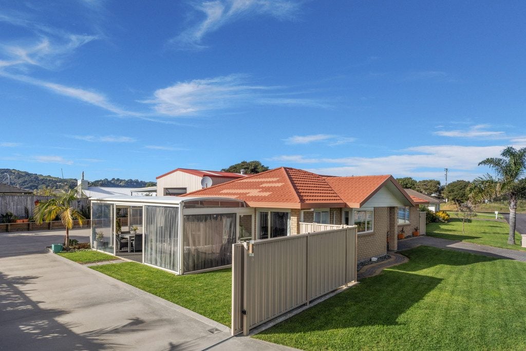 7 Prita Lane, Coastlands, Whakatane - Carousel 1