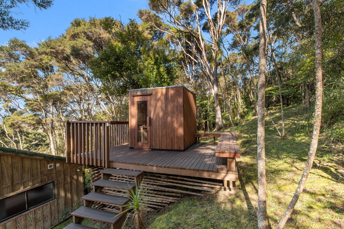 31 Emlyn Place, Torbay, Auckland - Carousel 35