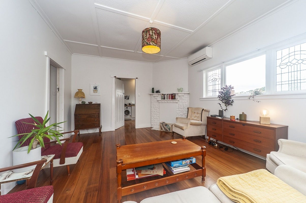 8 Akatea Street, Berhampore, Wellington - Carousel 2
