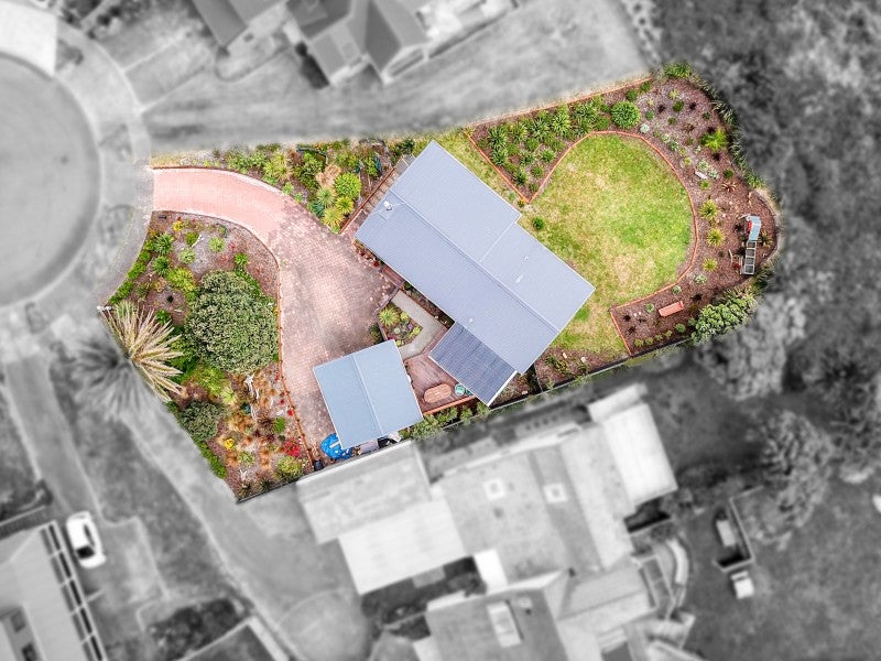 15 Waiheke Street, Waikanae Beach, Waikanae - Carousel 25