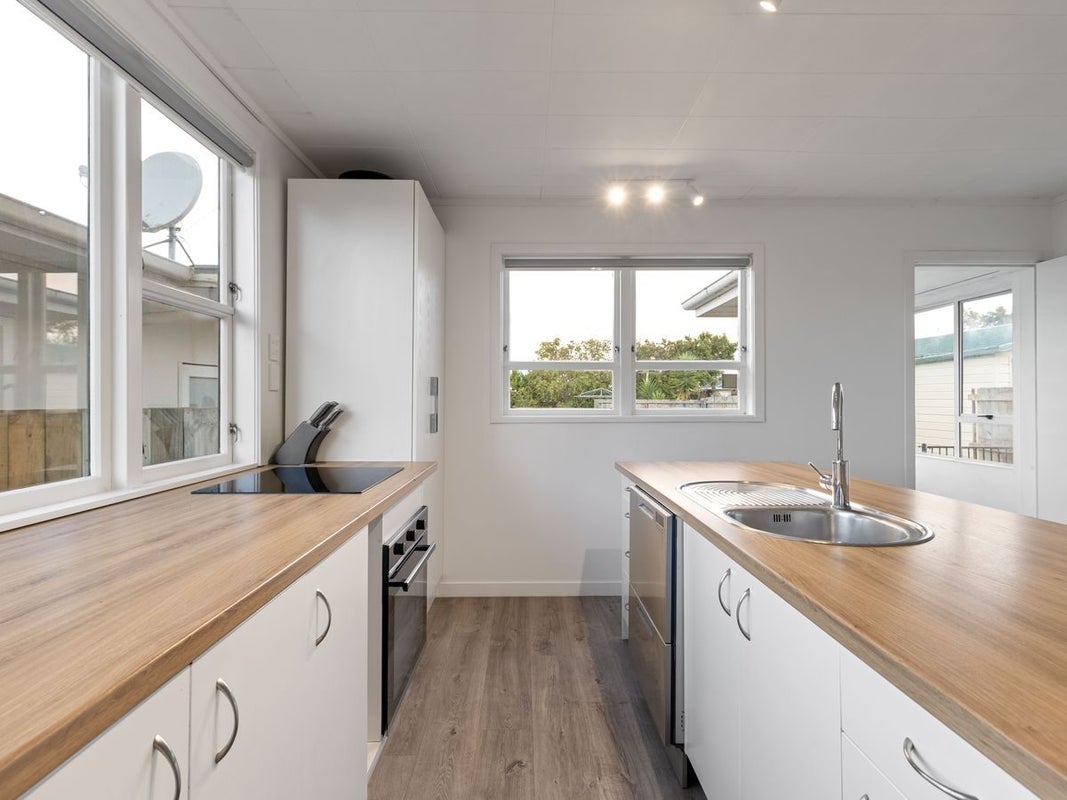 256 Tremaine Avenue, Highbury, Palmerston North - Carousel 2