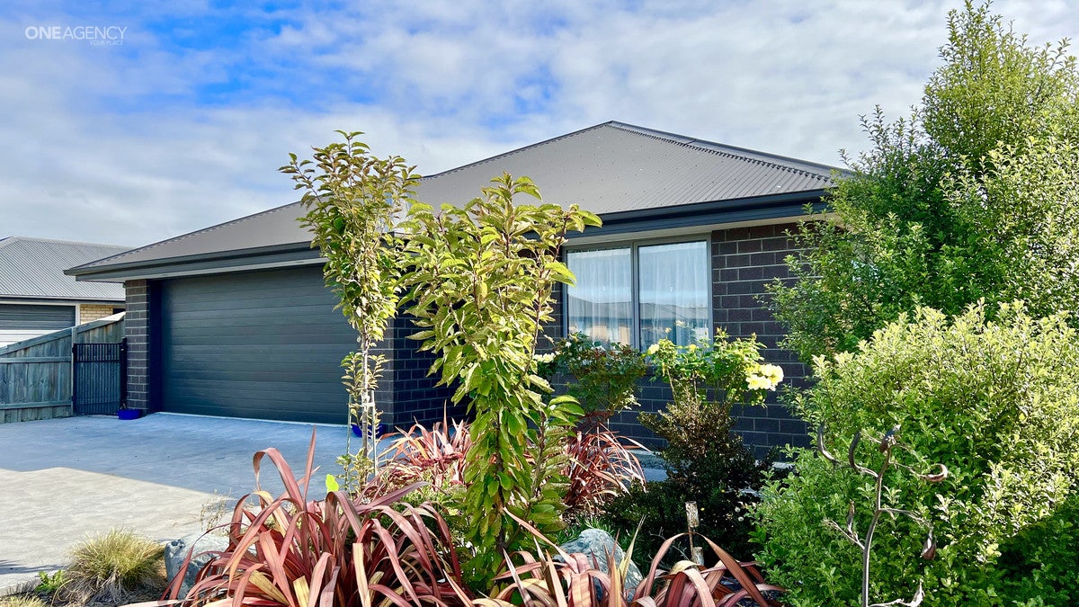 7 Retallick Way, Amberley, Amberley - Carousel 1