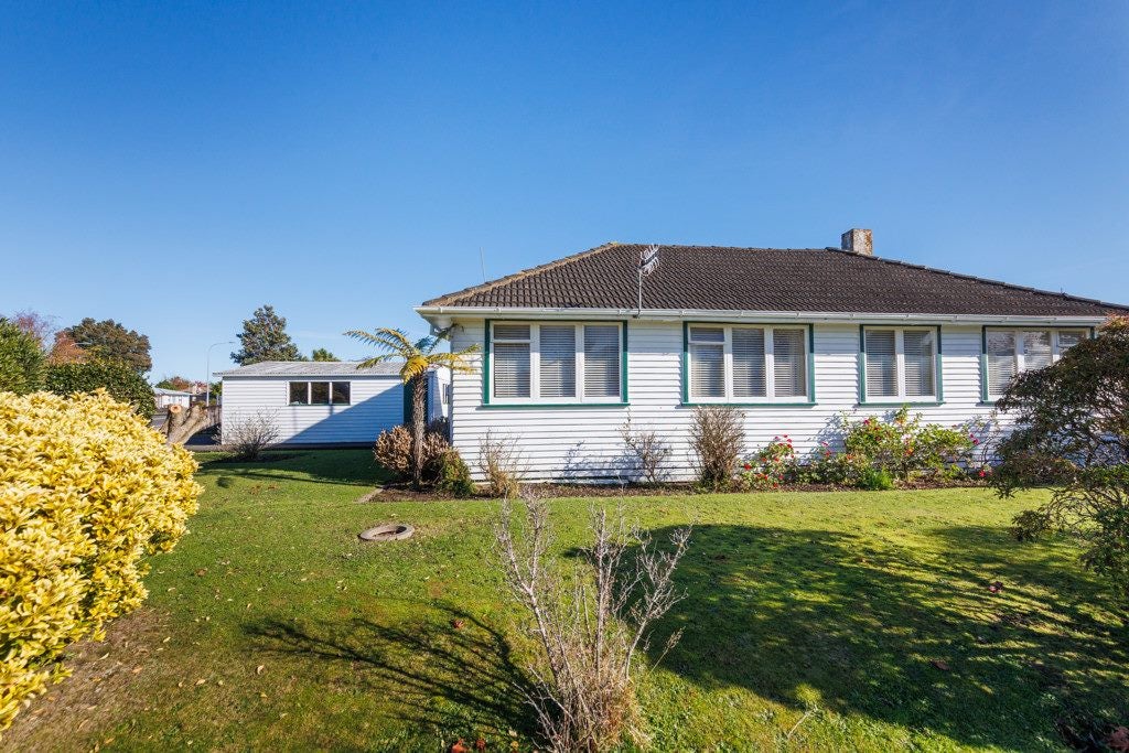 2 Rochester Street, Awapuni, Palmerston North - Carousel 13