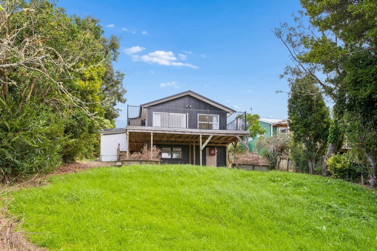 261 Sturges Road, Henderson, Auckland - Carousel 1