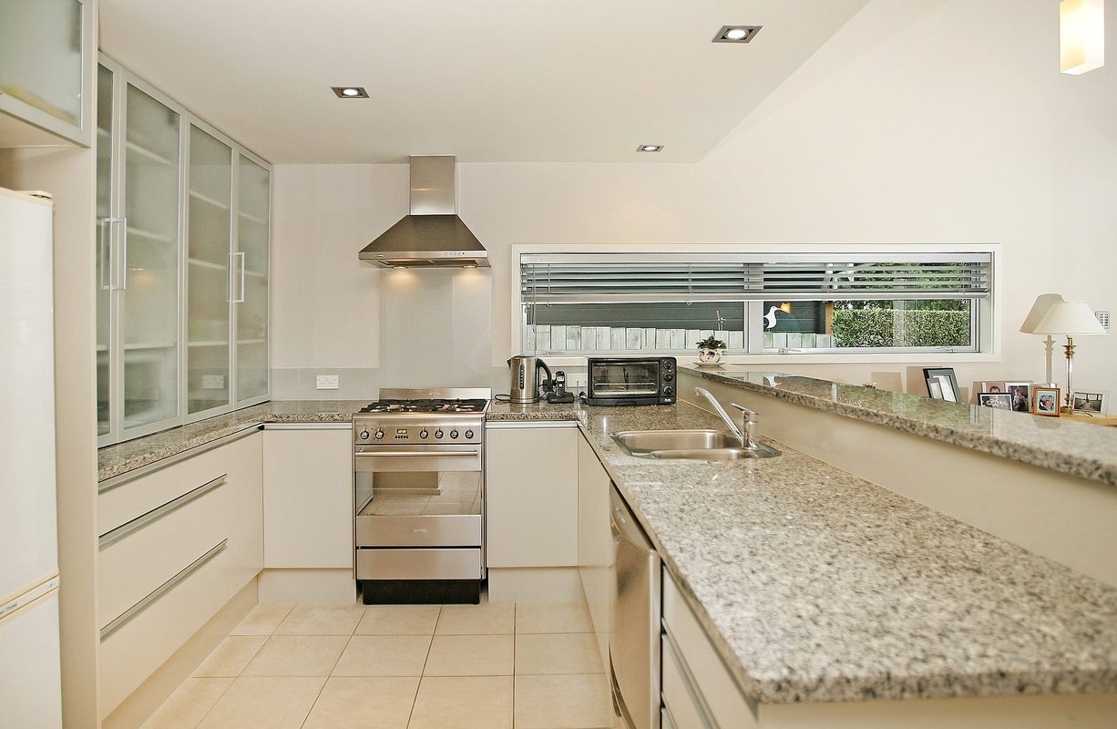 29 Pinnacle Street, Seatoun, Wellington - Carousel 2