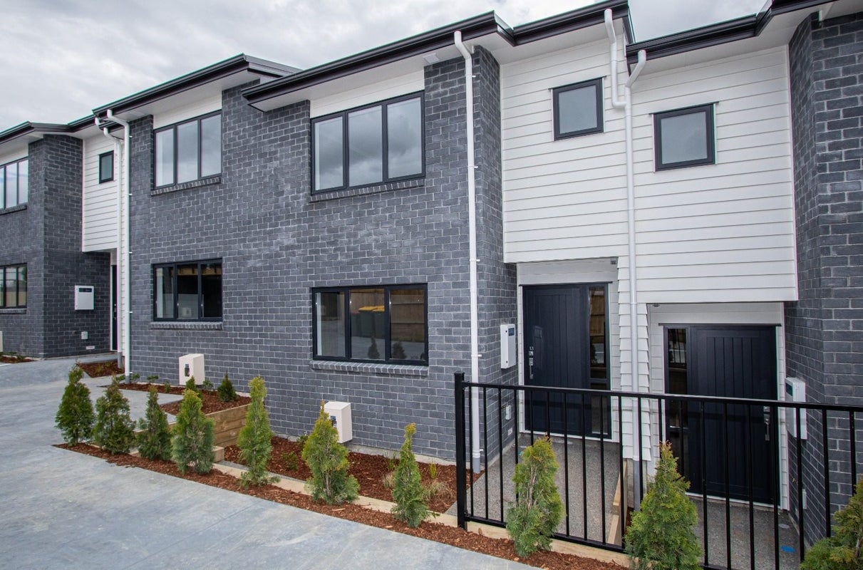 13/10 Charlemont Street, Whitiora, Hamilton - Carousel 1