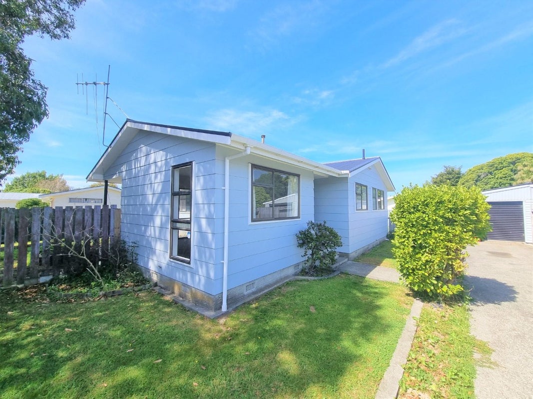 29 Clarke Avenue, Highbury, Palmerston North - Carousel 1
