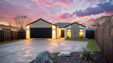 12 Perks Drive, Halswell, Christchurch - Carousel 1