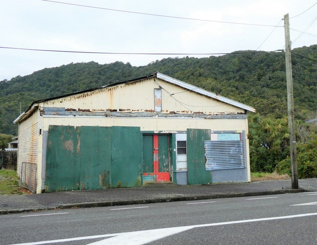 121 Bright Street, Cobden, Greymouth - Carousel 1