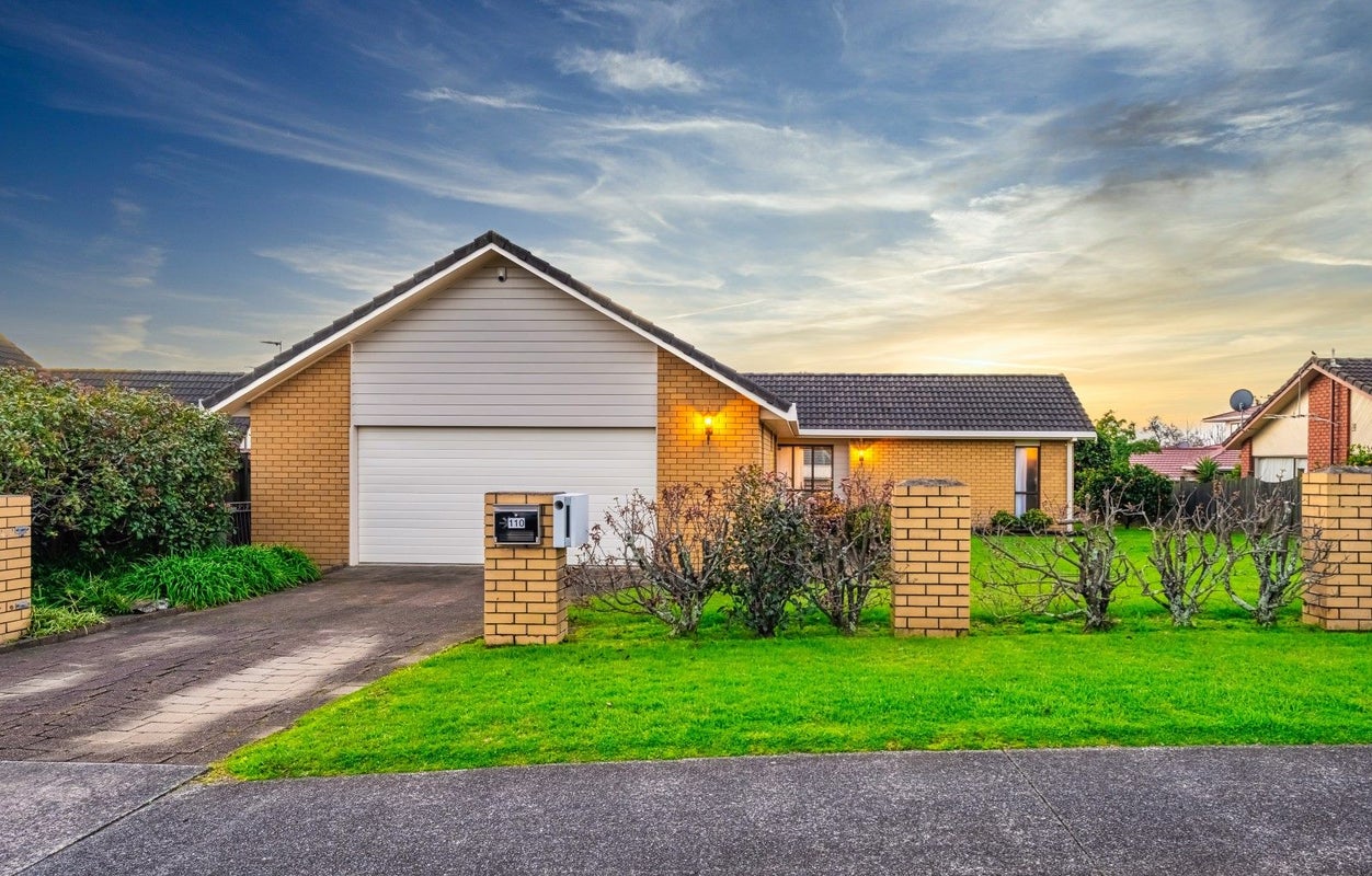 110 Hutchinsons Road, Bucklands Beach, Auckland - Carousel 1