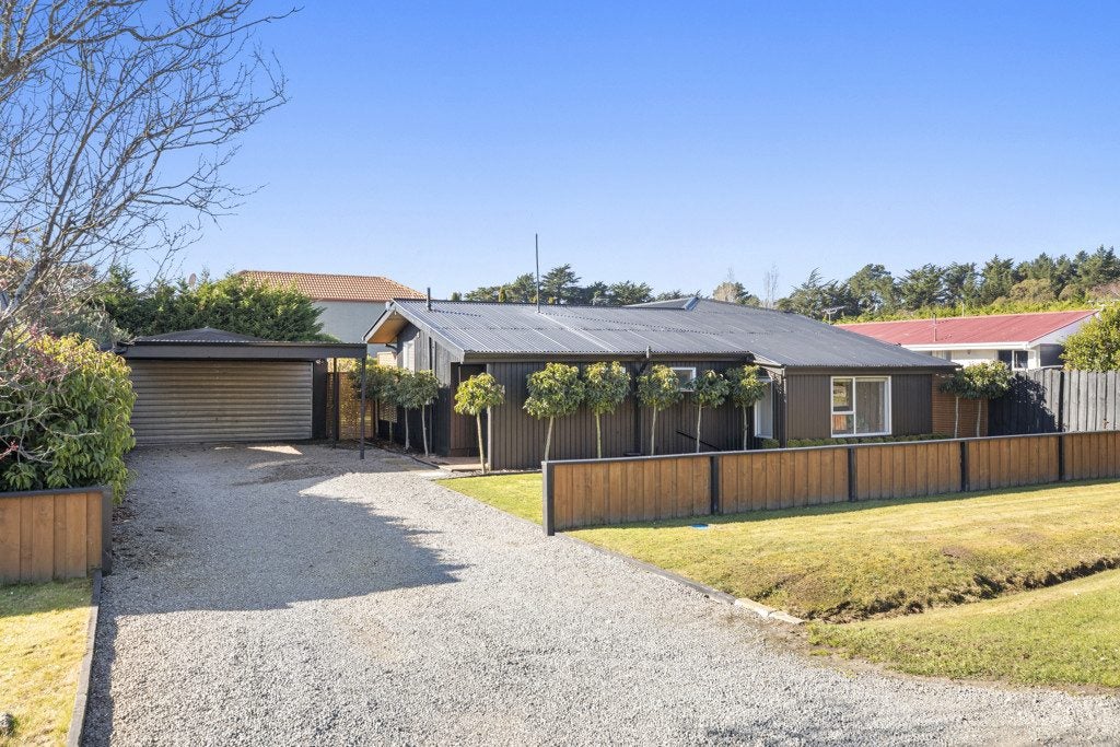 4 Swindells Road, Waikuku Beach, Waikuku Beach - Carousel 1