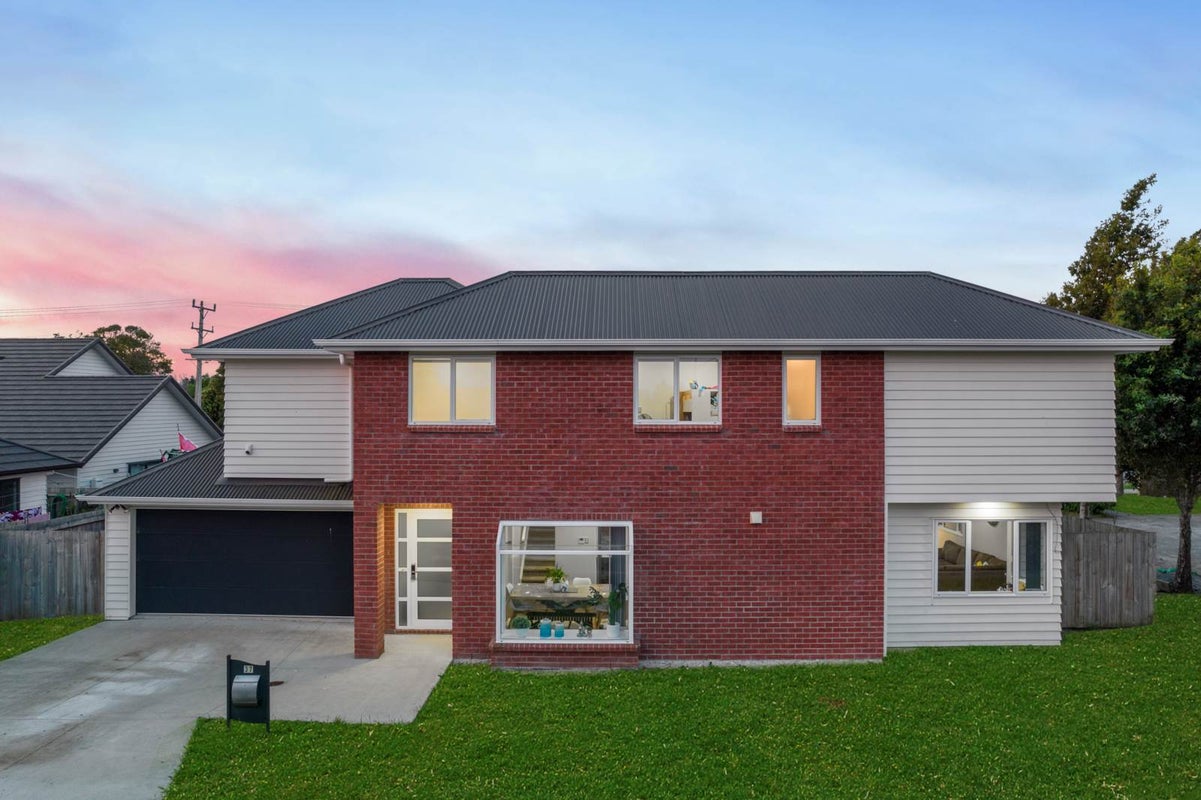 37 Tarapiroe Avenue, Takanini, Auckland - Carousel 1