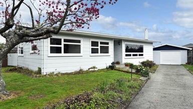 10 Kipling Crescent, Stoke, Nelson - Carousel 1