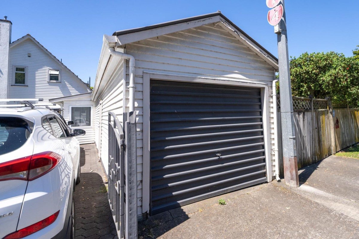 2 Willis Street, Whanganui East, Whanganui - Carousel 19