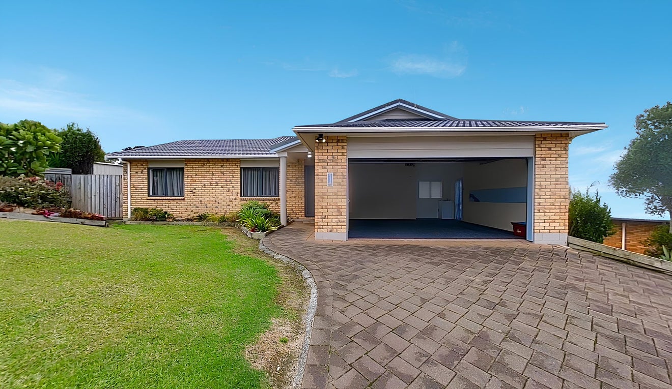 1 Lochiel Place, Te Kamo, Whangarei - Carousel 1