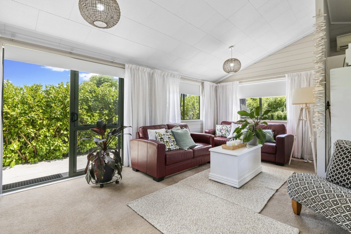 10A Brandon Road, Manly, Whangaparaoa - Carousel 1
