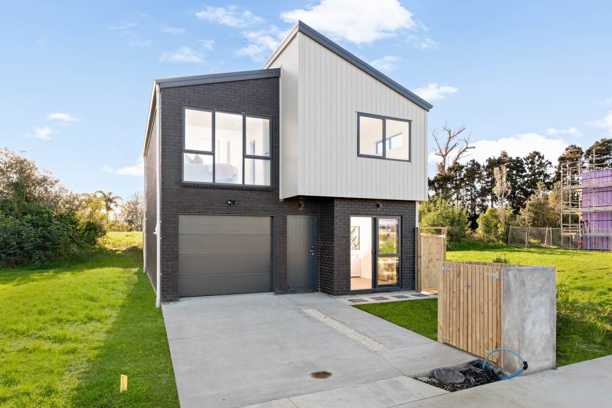 51 Picnic Point Road, Hobsonville, Auckland - Carousel 2