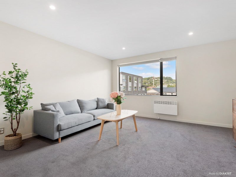 20/8 Thatcher Crescent, Crofton Downs, Wellington - Carousel 2