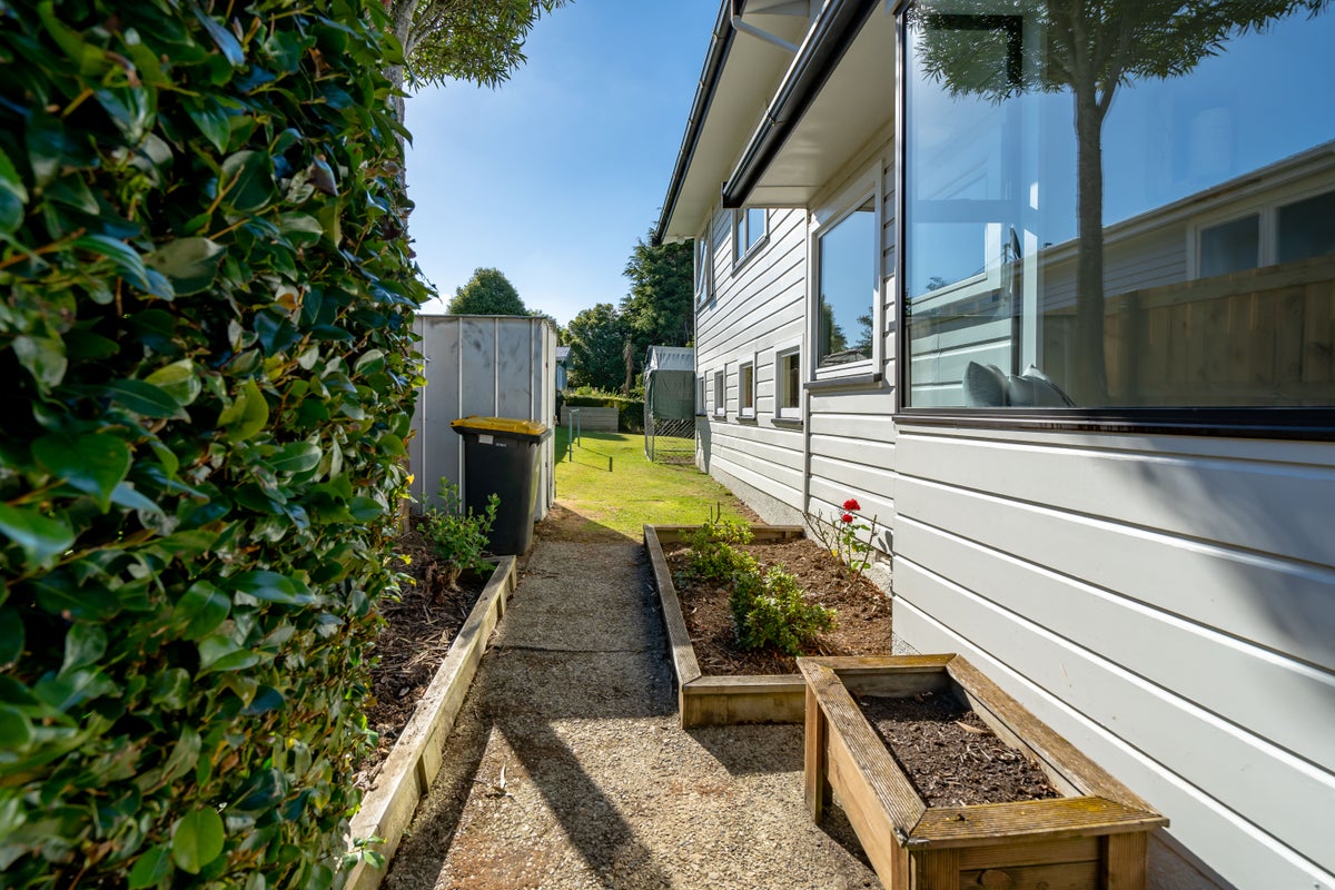 4 Spiers Road, Halfway Bush, Dunedin - Carousel 35