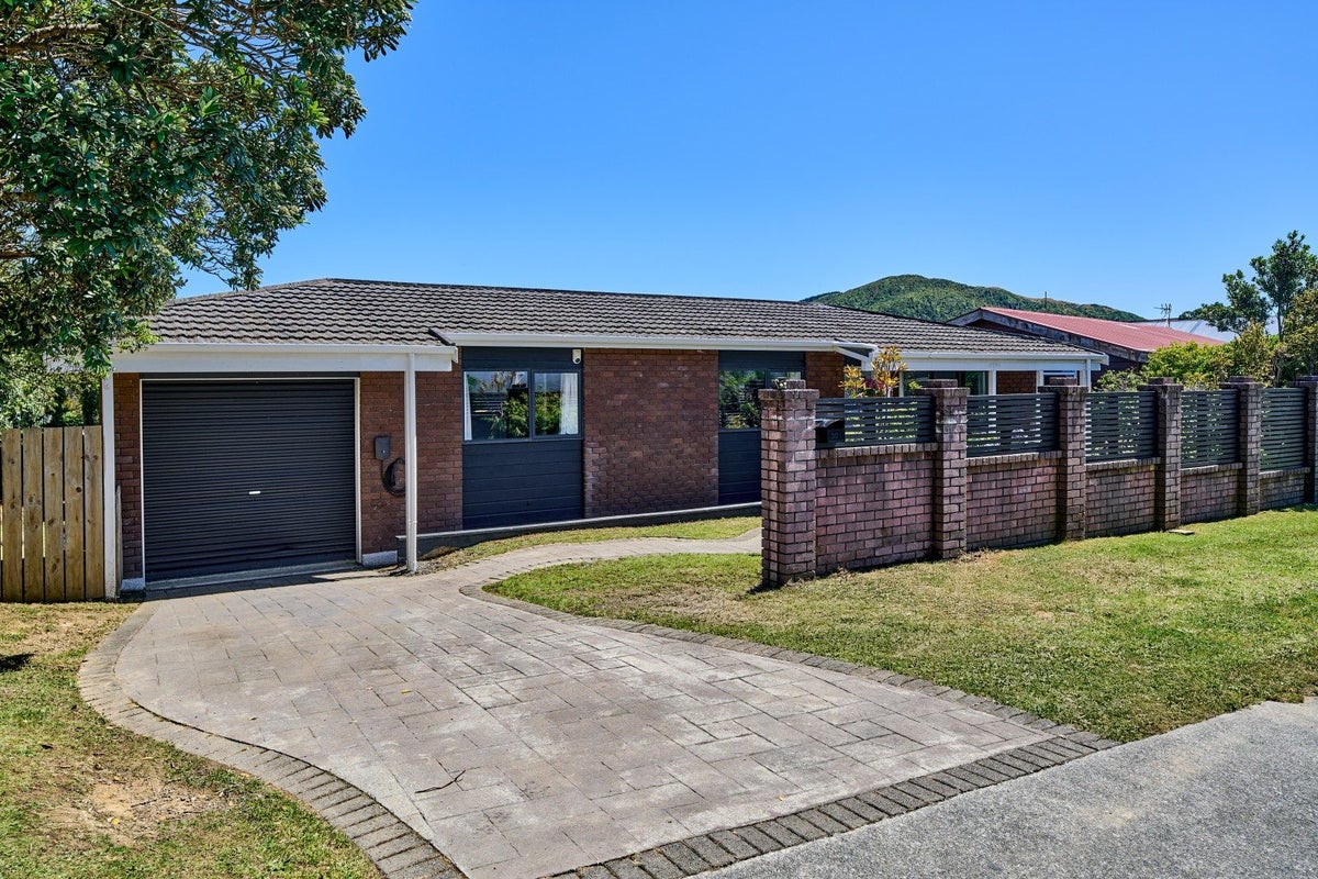 301 Maungaraki Road, Maungaraki, Lower Hutt - Carousel 21