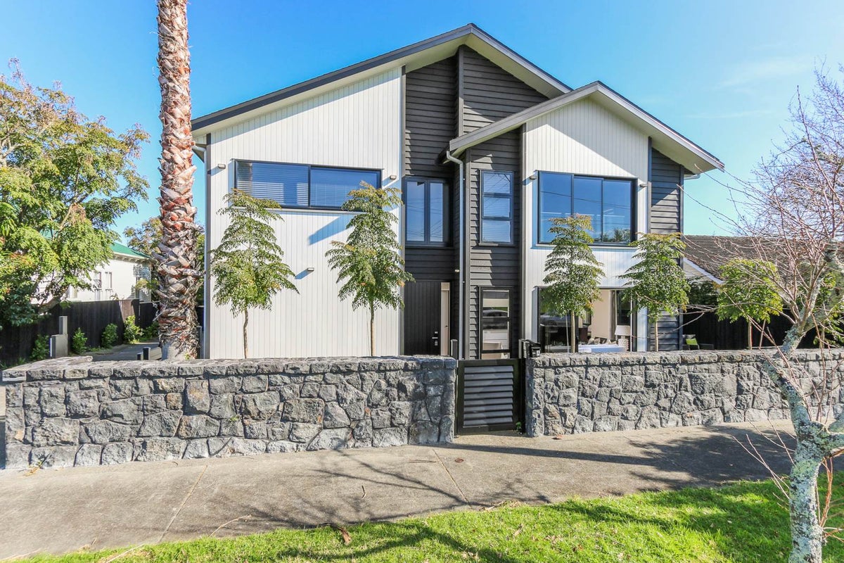 54A Greenpark Road, Penrose, Auckland - Carousel 1