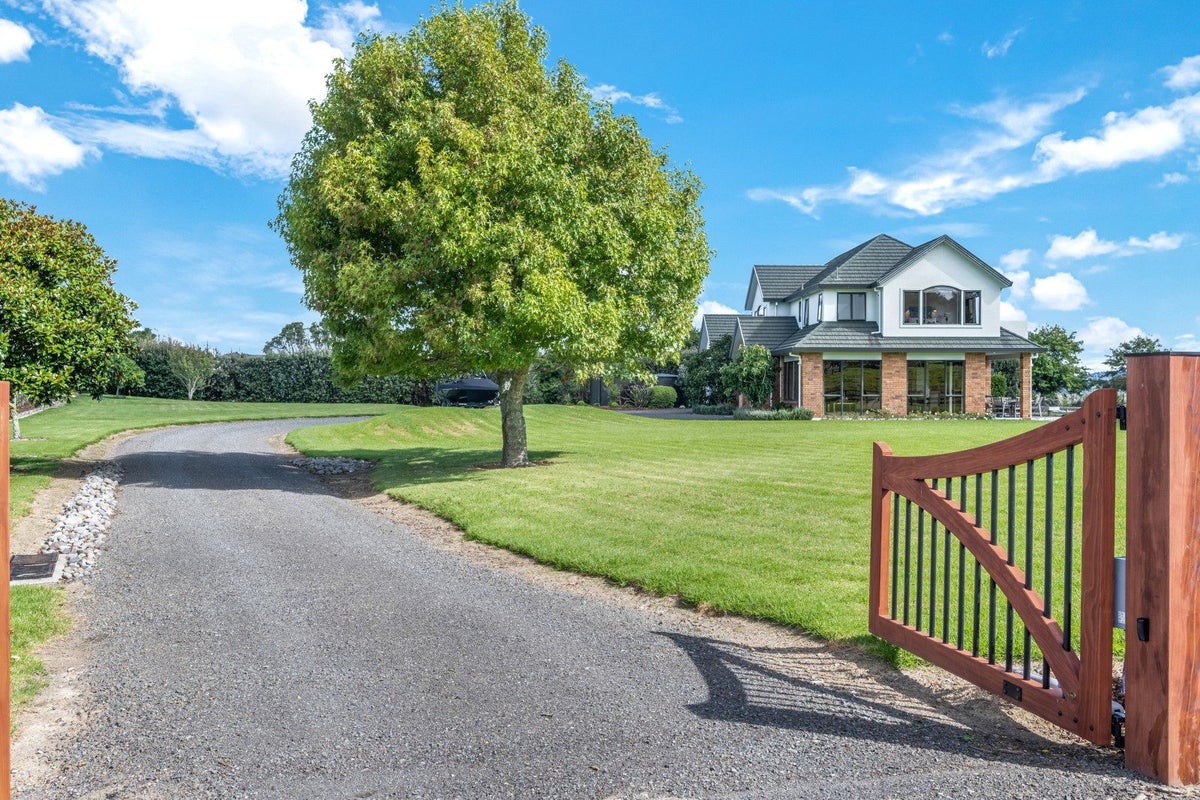 30 Clifton Road, Whitford, Howick - Carousel 2