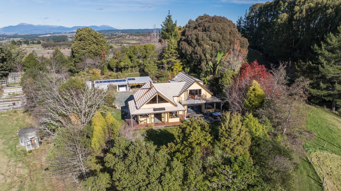 106 Stagecoach Road, Upper Moutere - Carousel 1