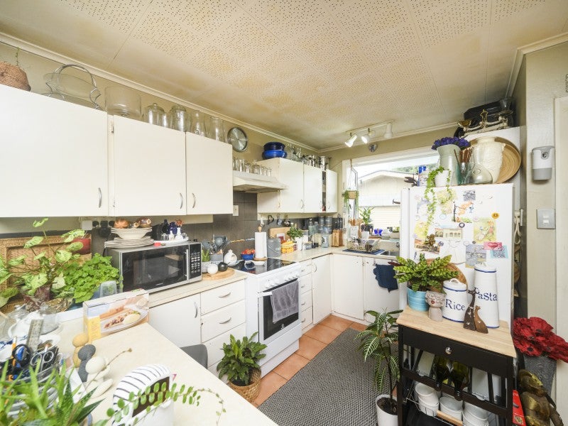 24 Pembroke Street, Highbury, Palmerston North - Carousel 2