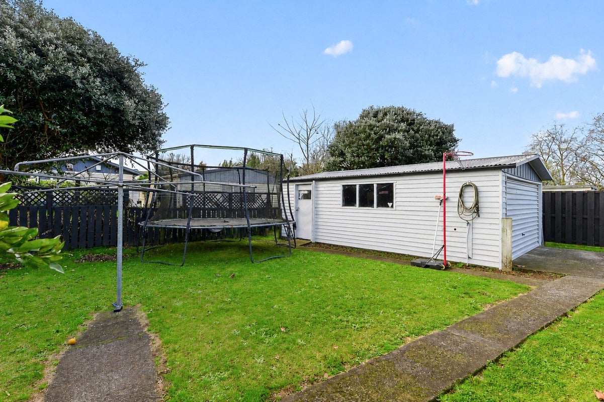 260 Sandwich Road, St Andrews, Hamilton - Carousel 3
